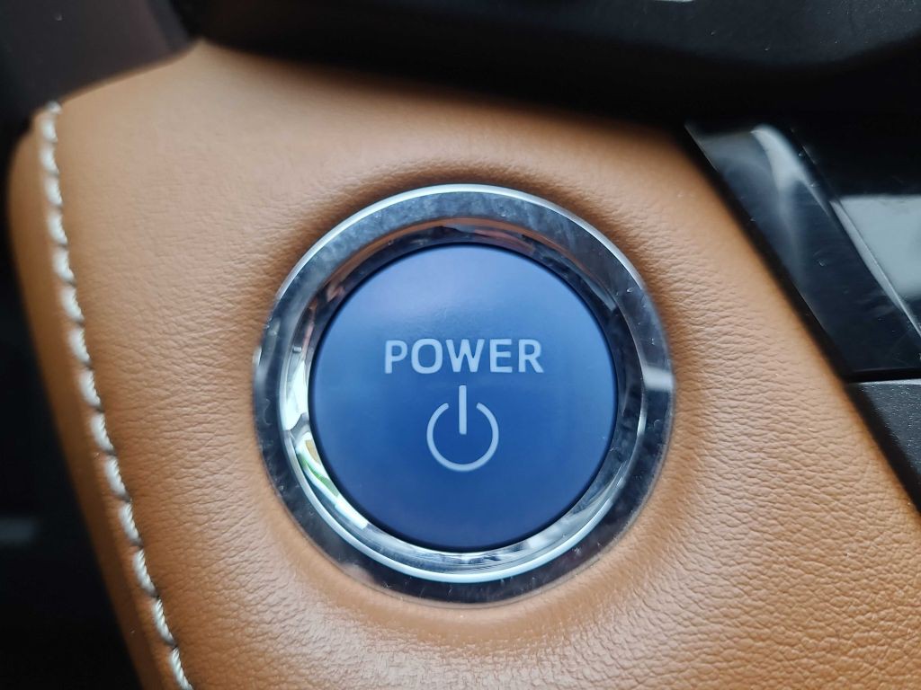 2017 Toyota Rav4 Image 25