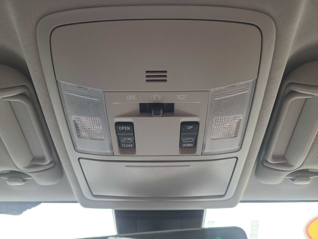 2017 Toyota Rav4 Image 31