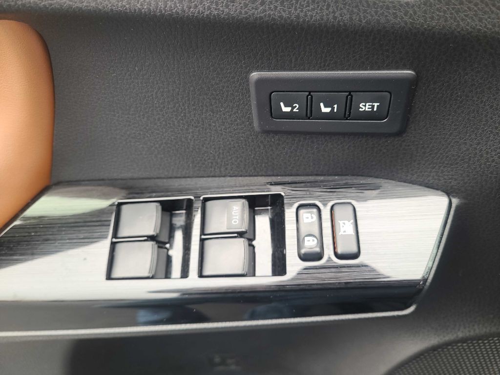 2017 Toyota Rav4 Image 34