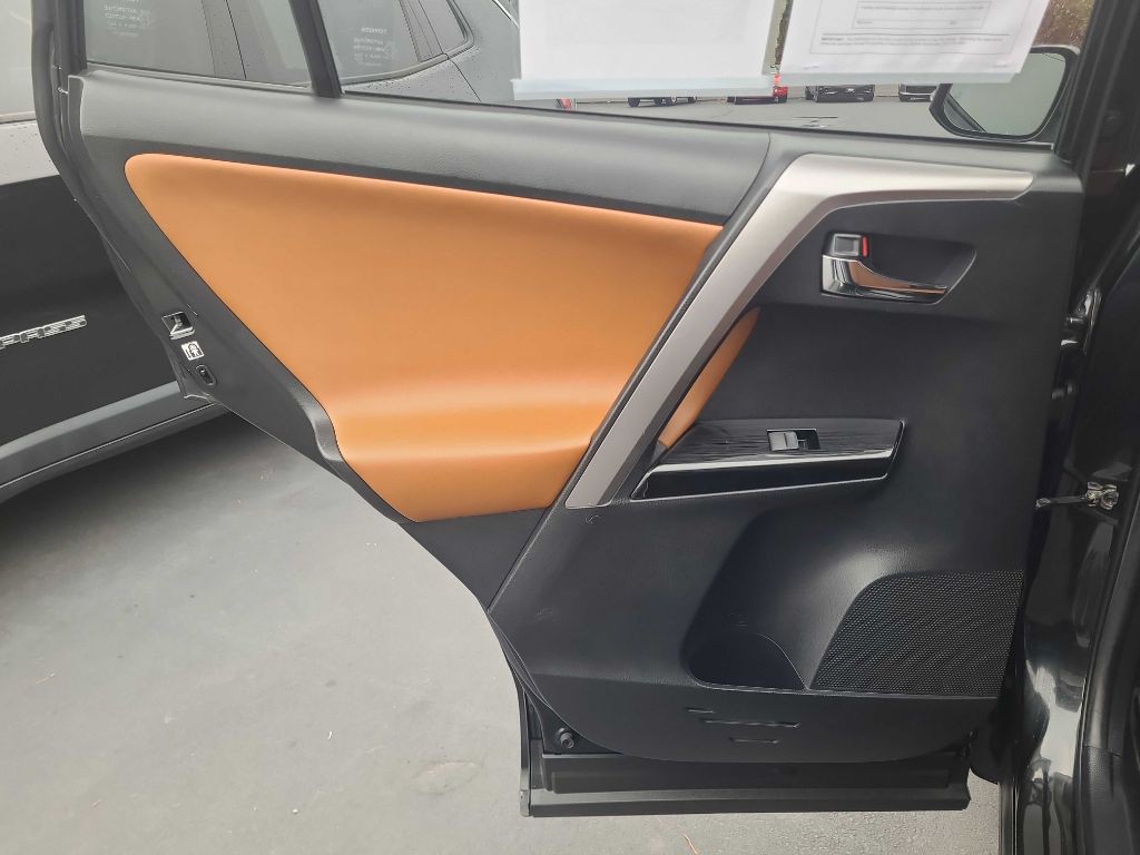 2017 Toyota Rav4 Image 36