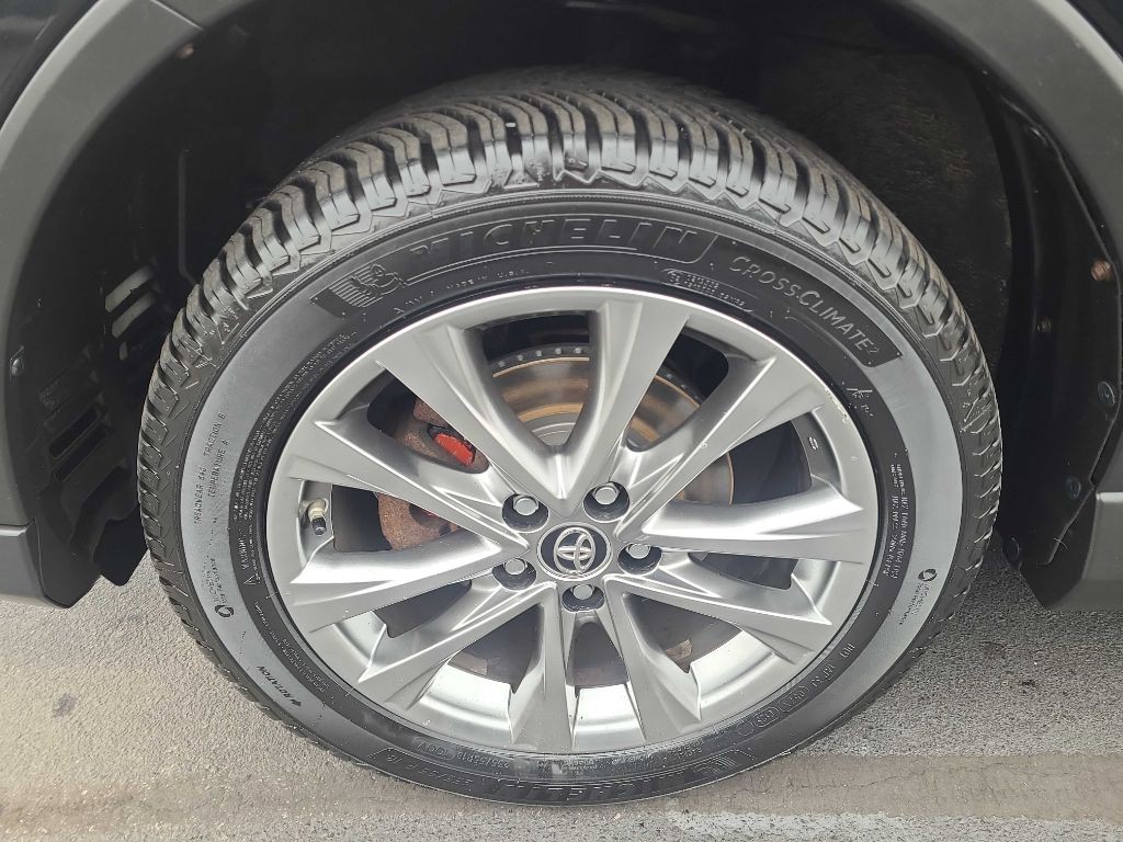 2017 Toyota Rav4 Image 39