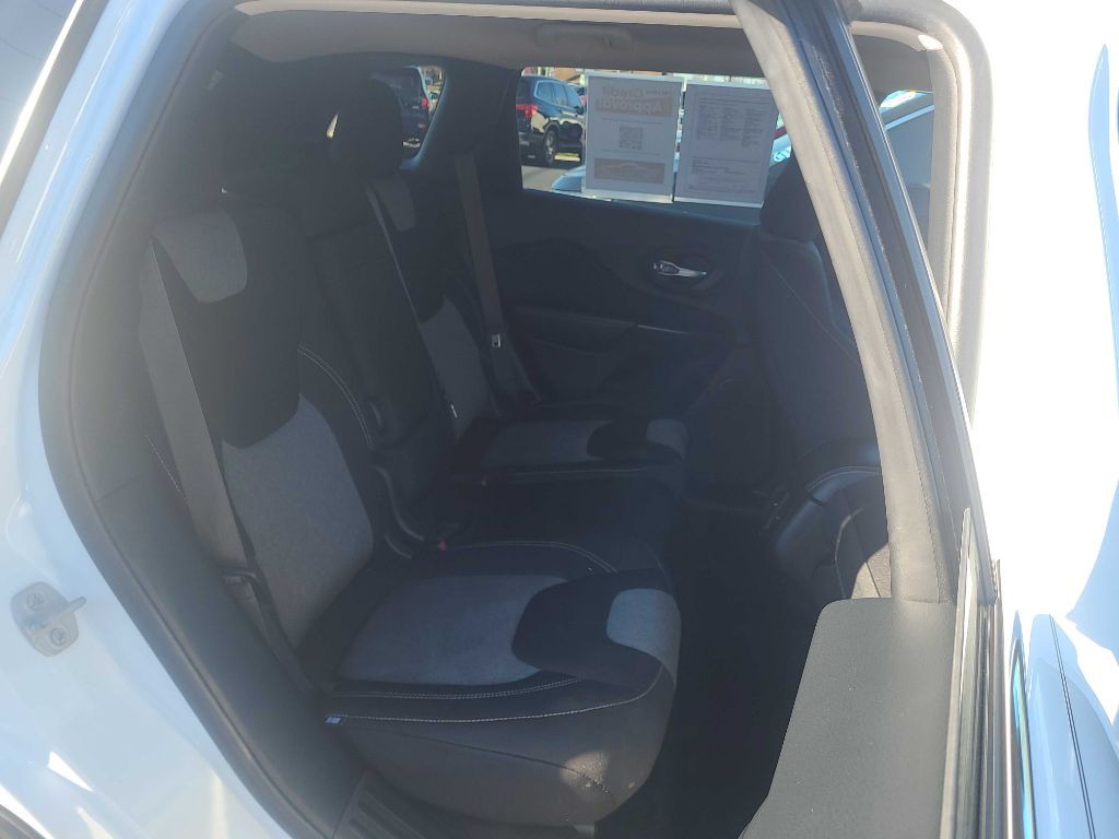 2014 Jeep Cherokee Image 14