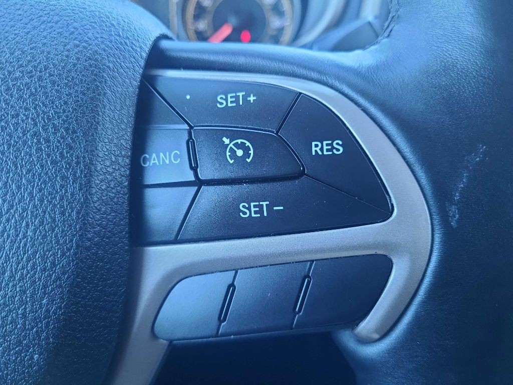 2014 Jeep Cherokee Image 21