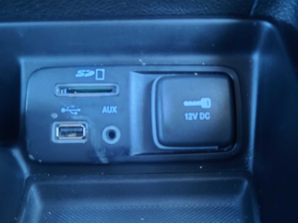 2014 Jeep Cherokee Image 22