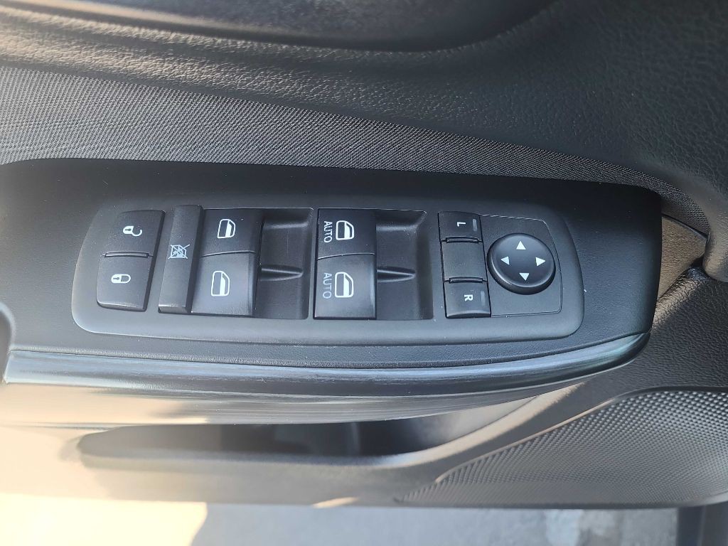 2014 Jeep Cherokee Image 24