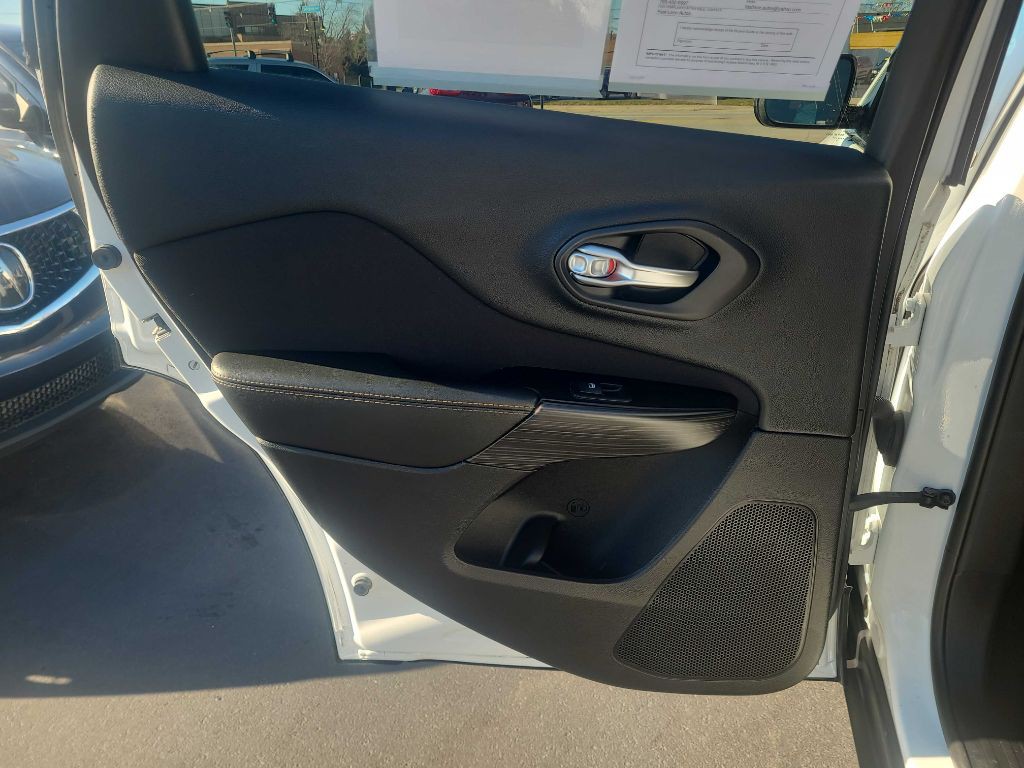 2014 Jeep Cherokee Image 26