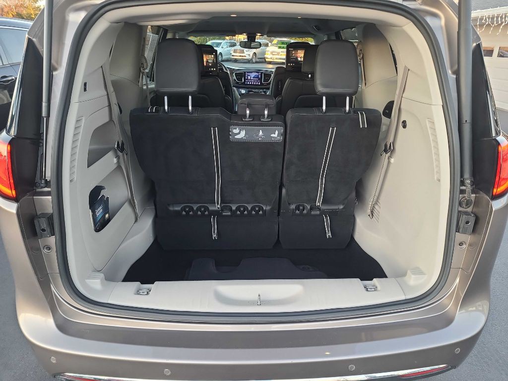 2018 Chrysler Pacifica Image 14