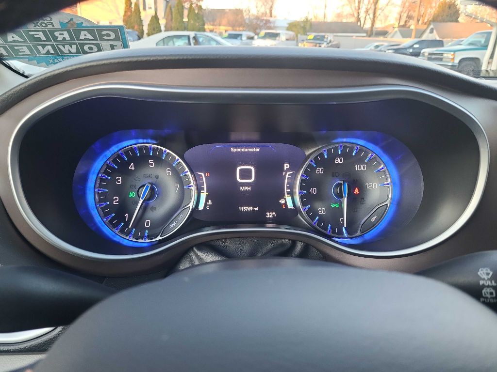 2018 Chrysler Pacifica Image 20