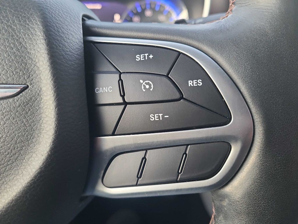 2018 Chrysler Pacifica Image 21