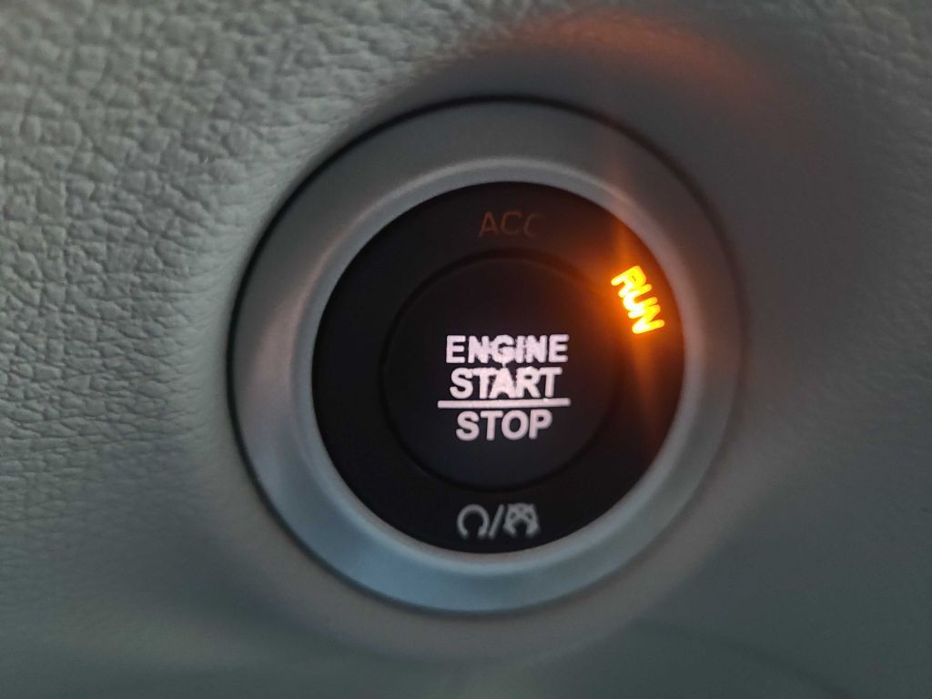 2018 Chrysler Pacifica Image 24