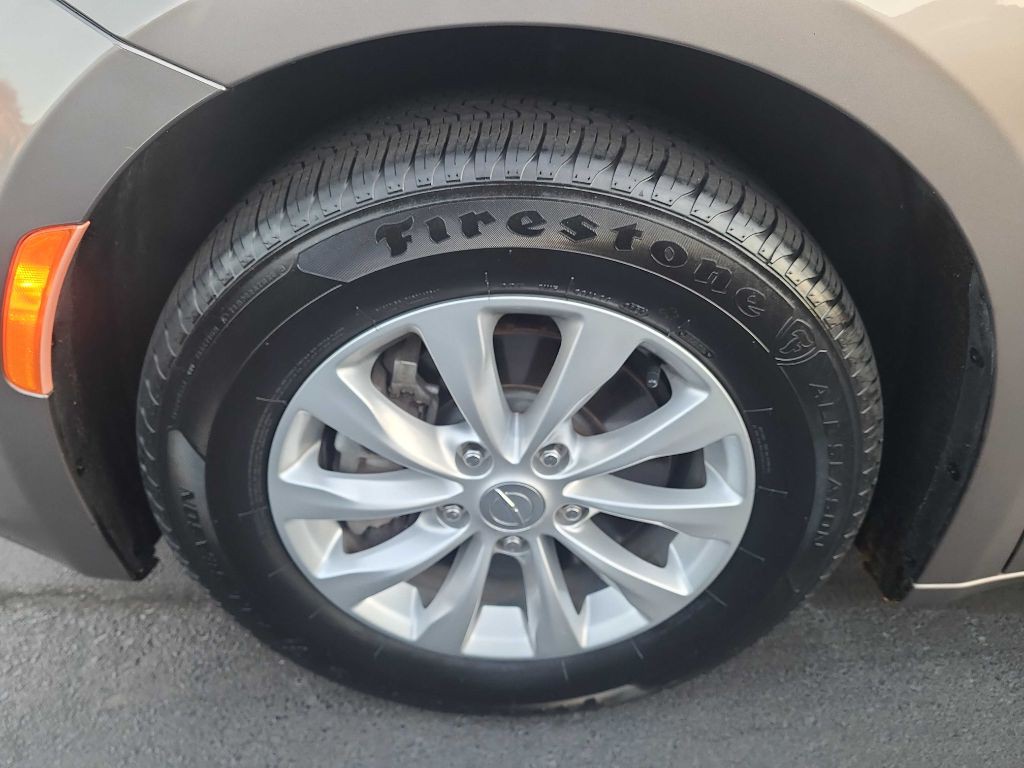 2018 Chrysler Pacifica Image 35