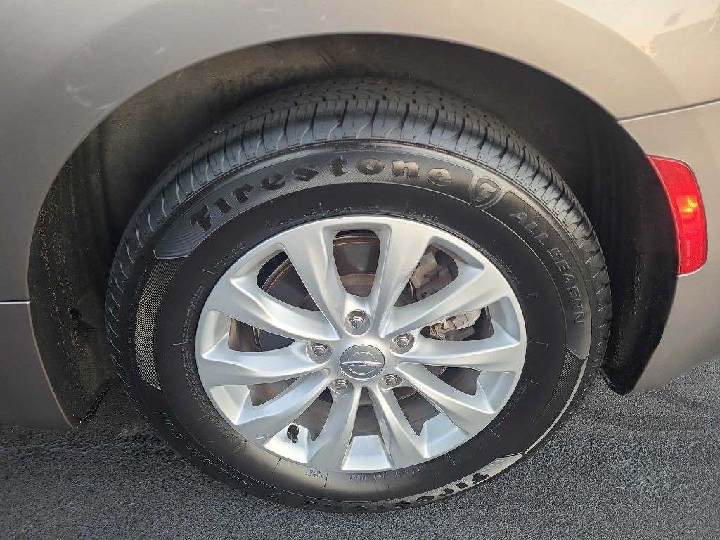 2018 Chrysler Pacifica Image 36