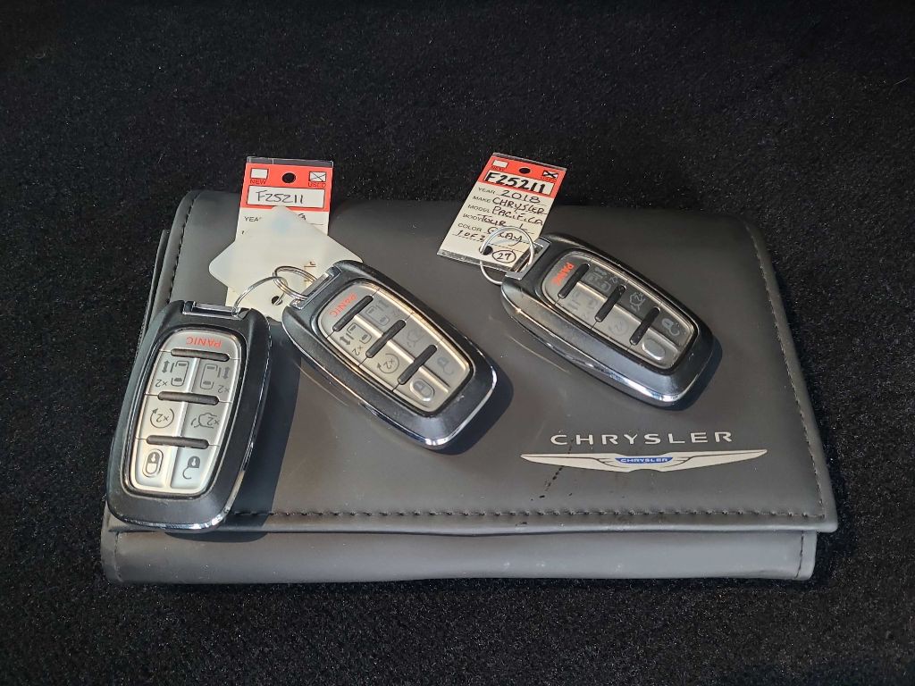 2018 Chrysler Pacifica Image 43