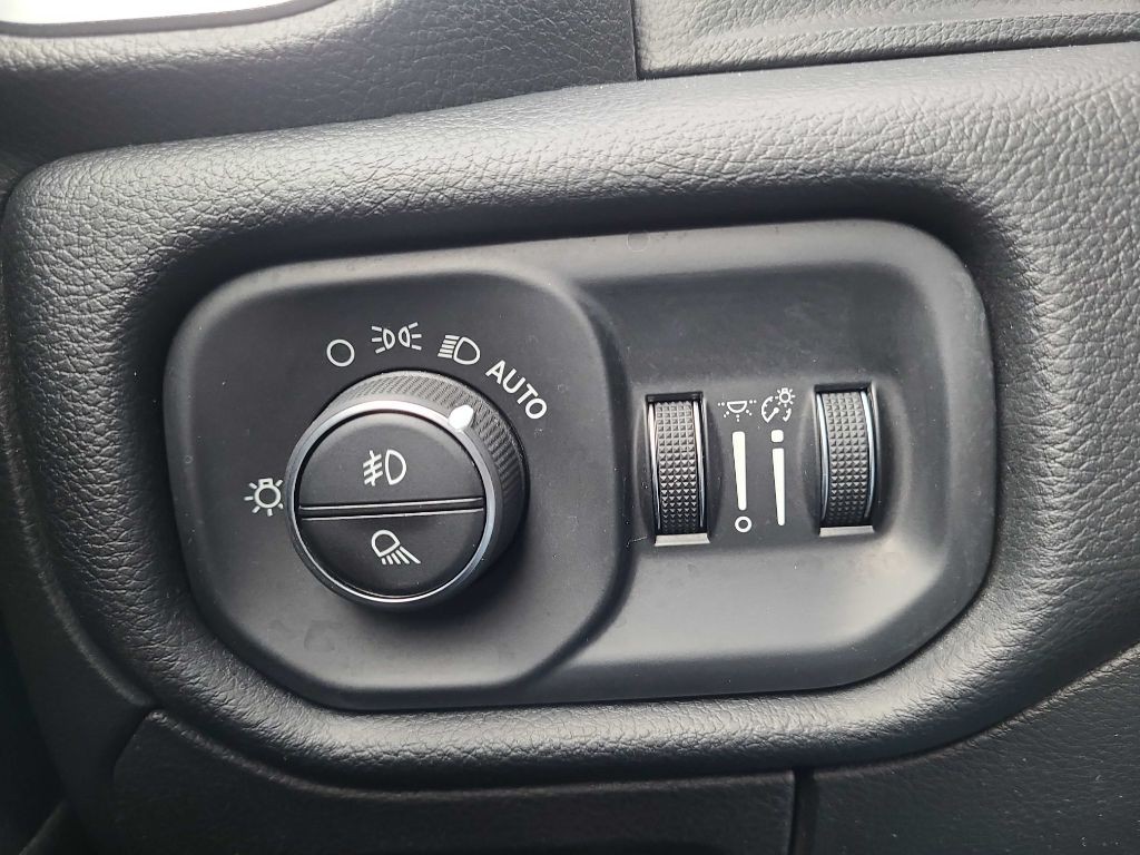 2019 RAM 1500 Image 15