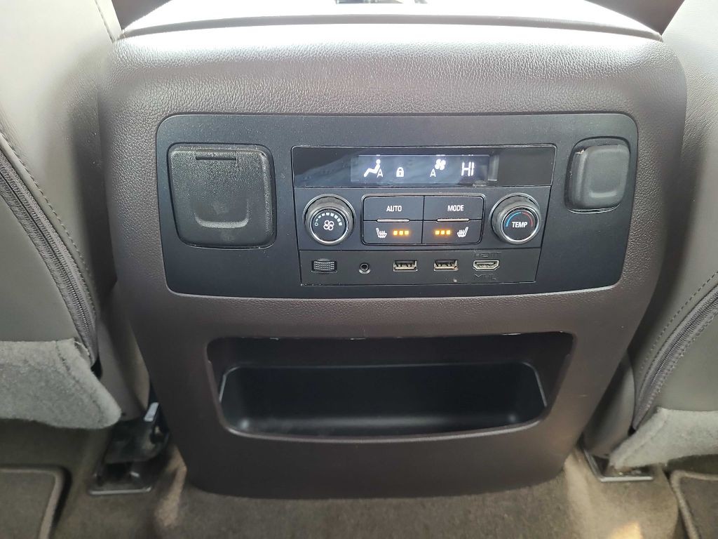 2017 GMC Yukon Image 19