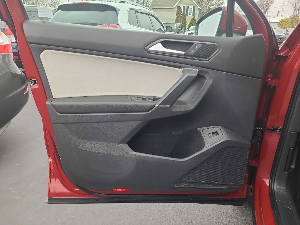 2018 Volkswagen Tiguan Image 34