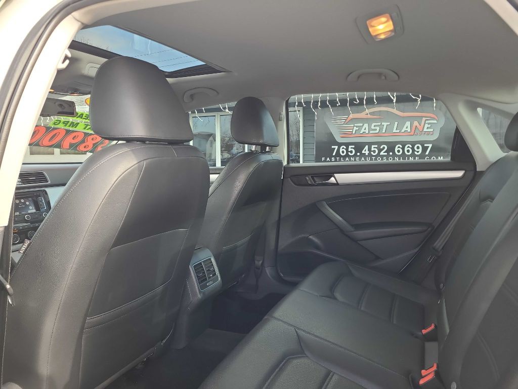 2013 Volkswagen Passat Image 9
