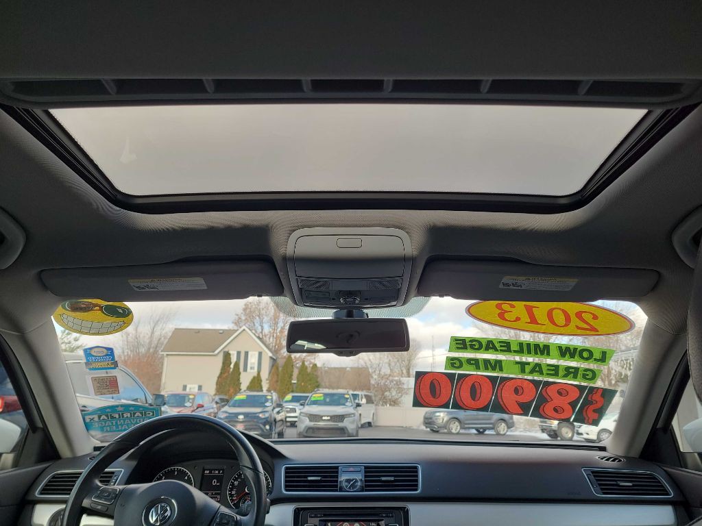 2013 Volkswagen Passat Image 15