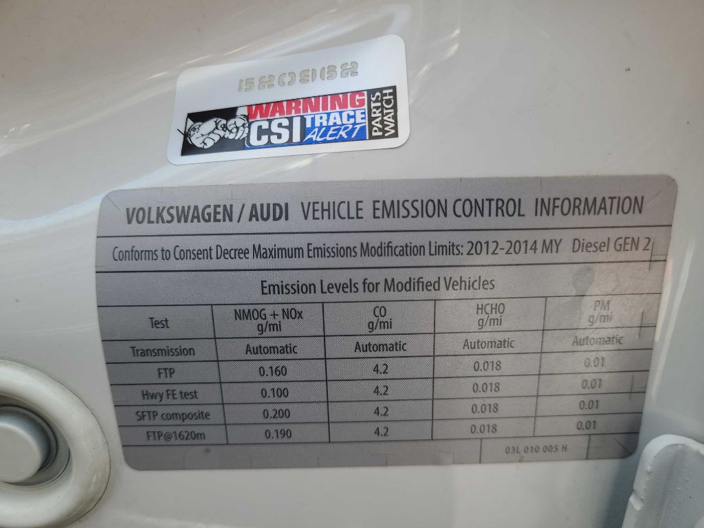 2013 Volkswagen Passat Image 40