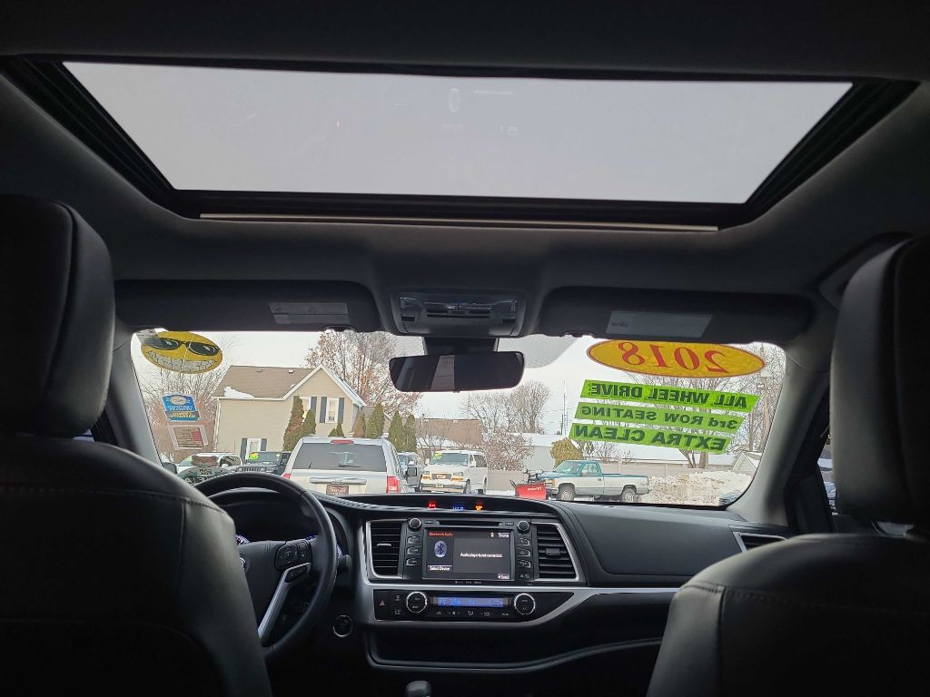 2018 Toyota Highlander Image 16