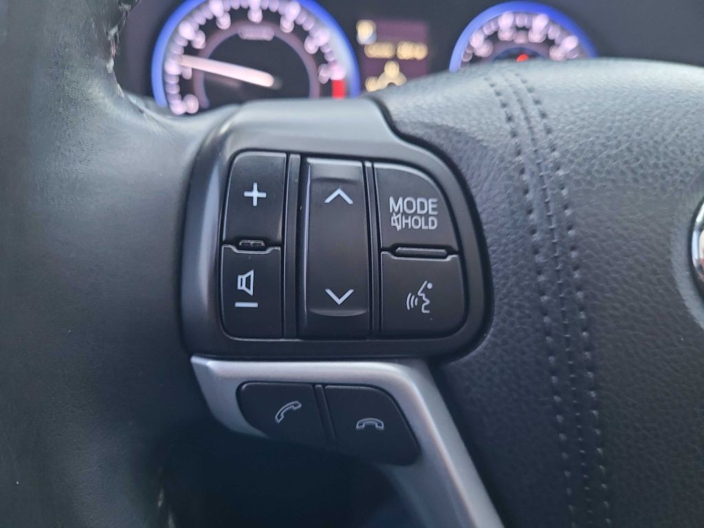 2018 Toyota Highlander Image 23