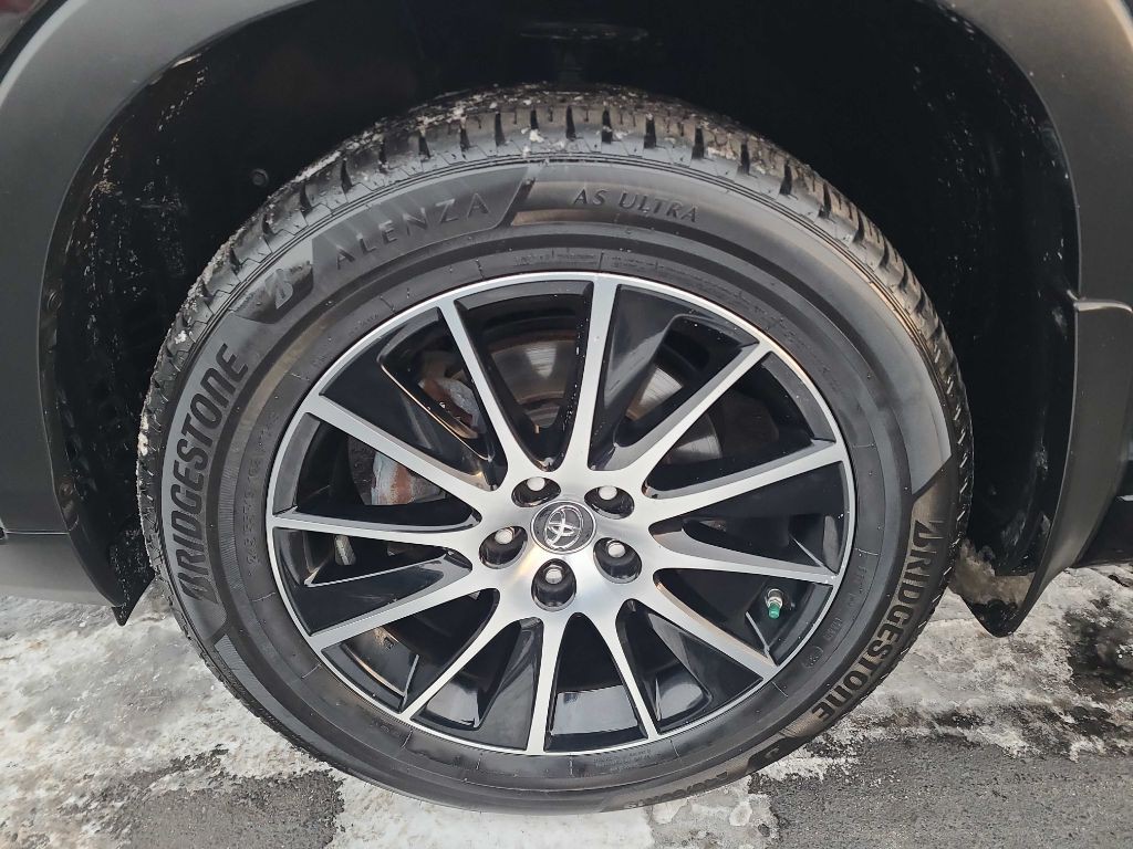 2018 Toyota Highlander Image 39