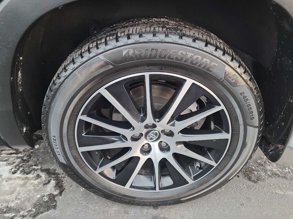 2018 Toyota Highlander Image 40