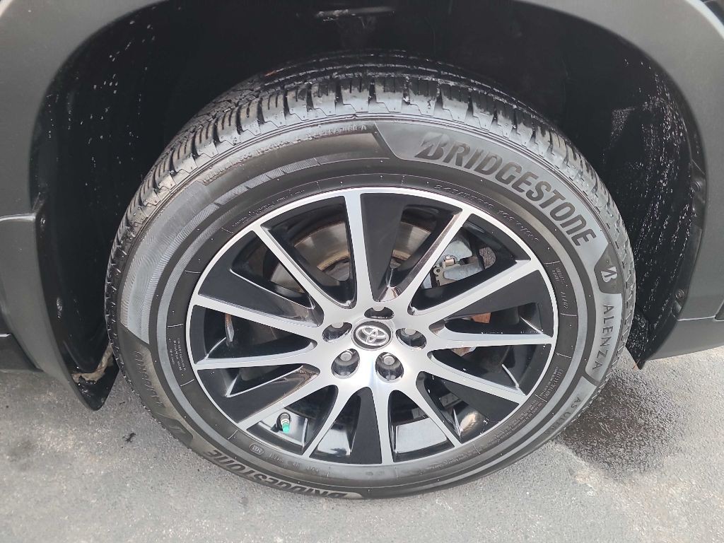 2018 Toyota Highlander Image 42