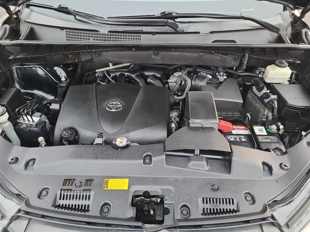 2018 Toyota Highlander Image 44