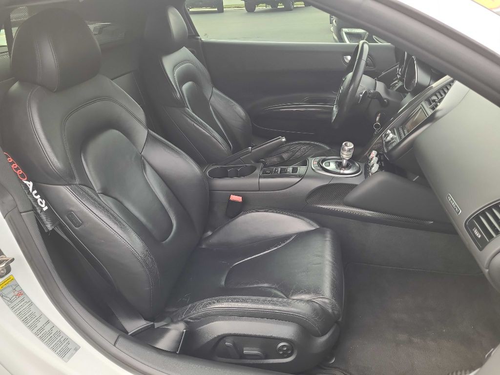 2012 Audi R8 Image 11