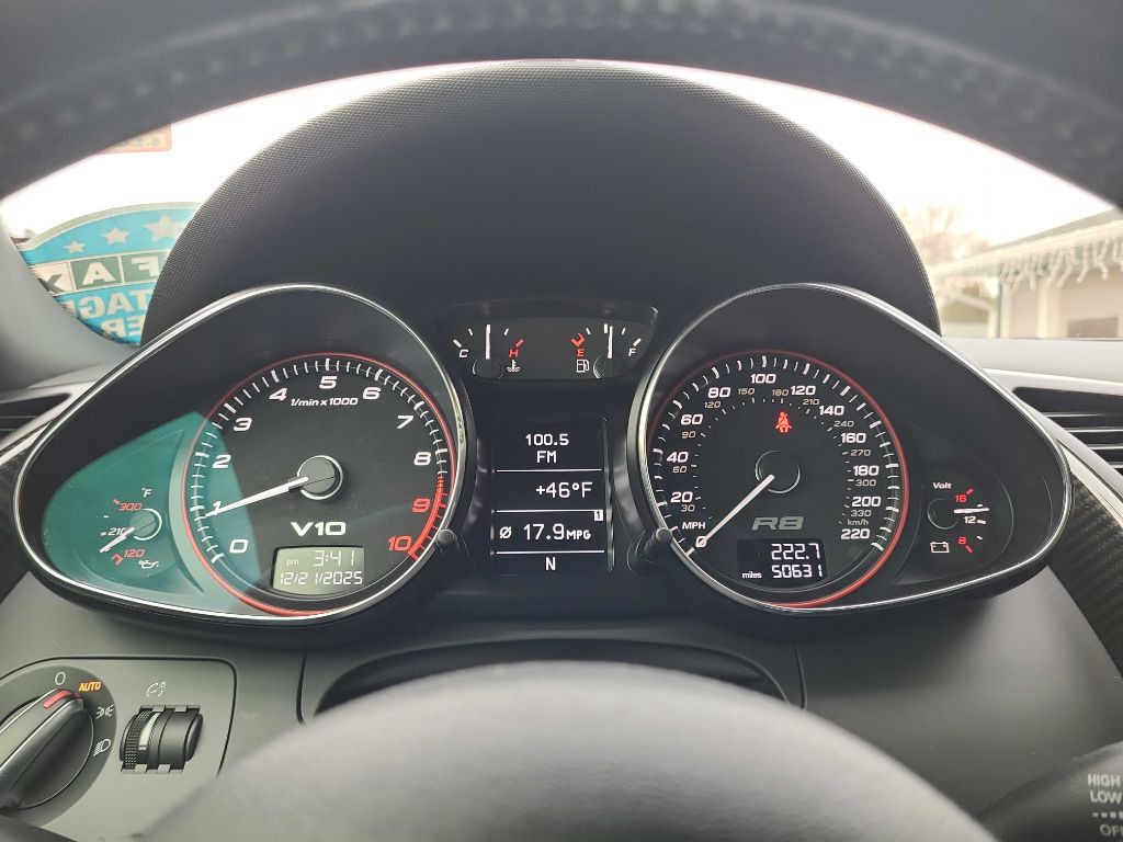 2012 Audi R8 Image 13