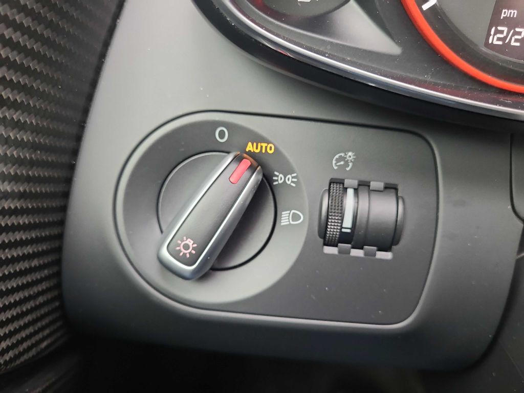 2012 Audi R8 Image 14