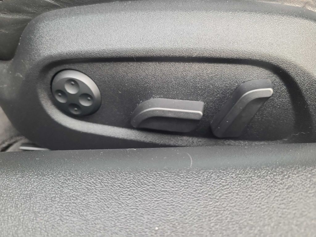 2012 Audi R8 Image 23