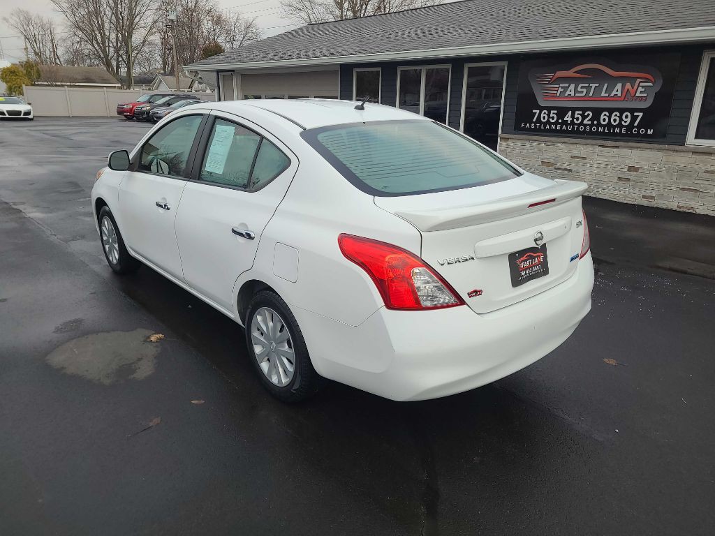 2013 Nissan Versa Image 3