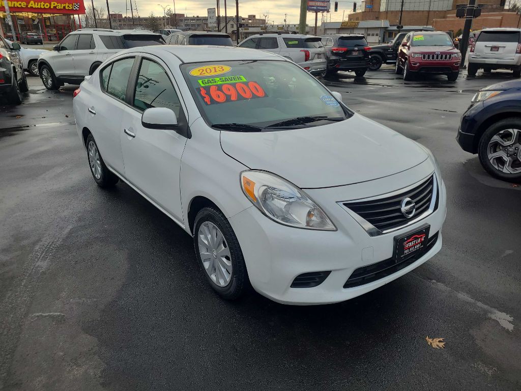 2013 Nissan Versa Image 7