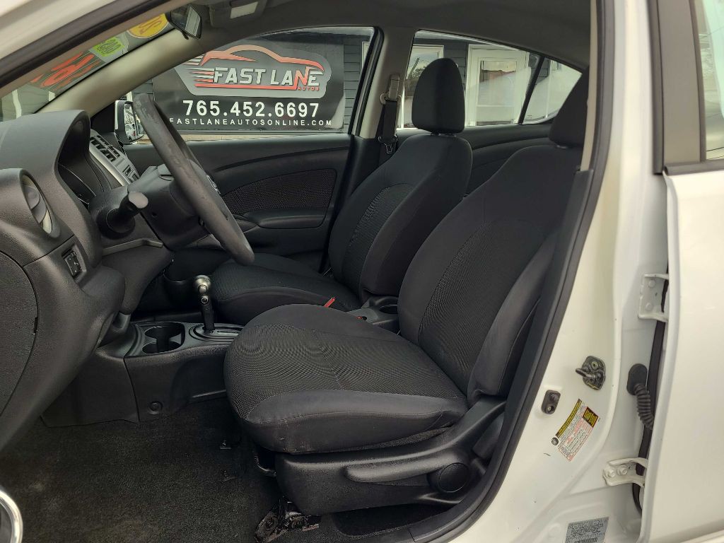 2013 Nissan Versa Image 13