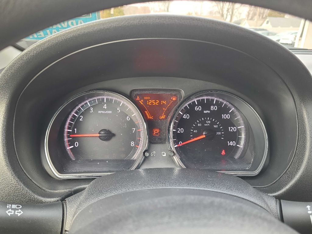 2013 Nissan Versa Image 16