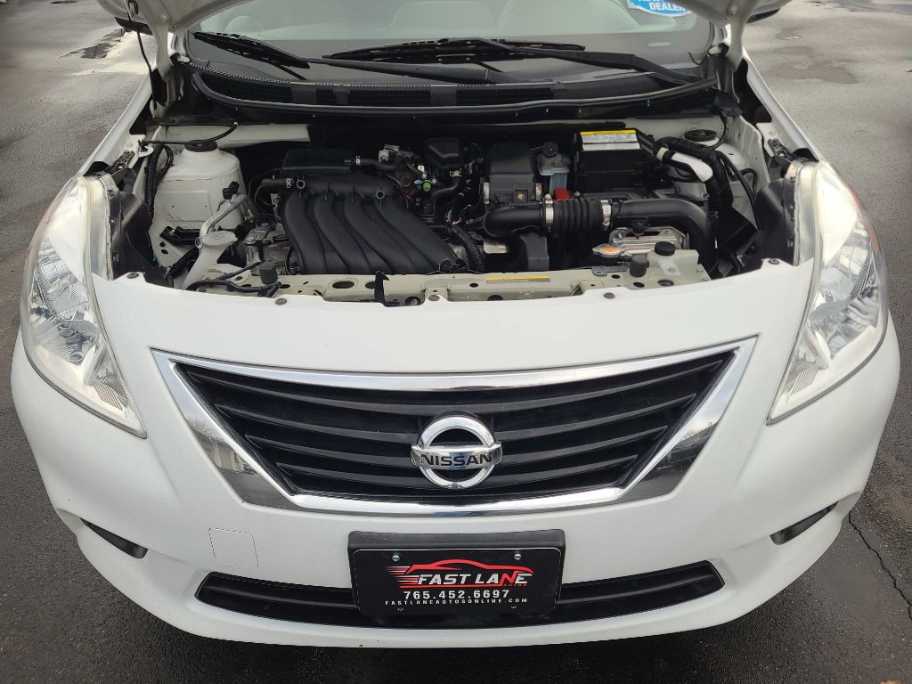 2013 Nissan Versa Image 25