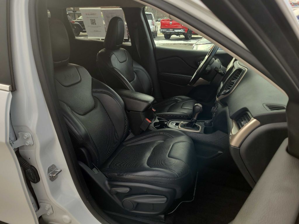 2018 Jeep Cherokee Image 11