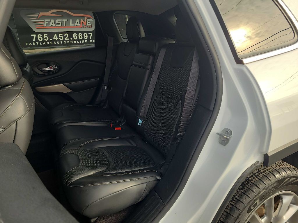 2018 Jeep Cherokee Image 12