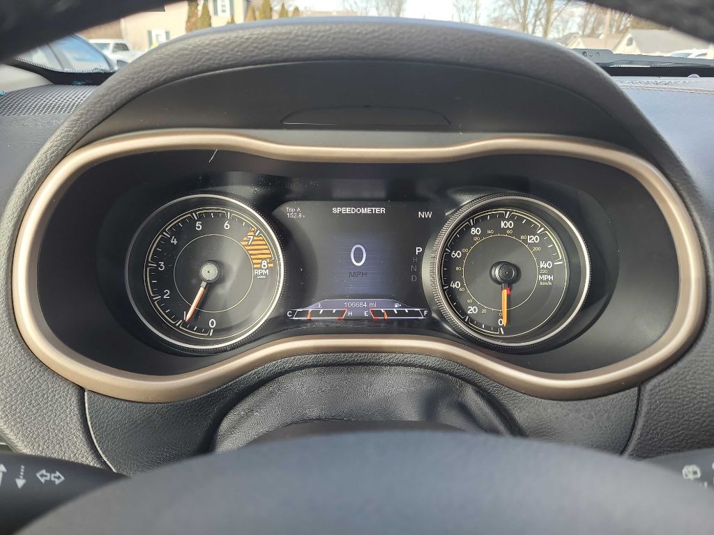 2018 Jeep Cherokee Image 16