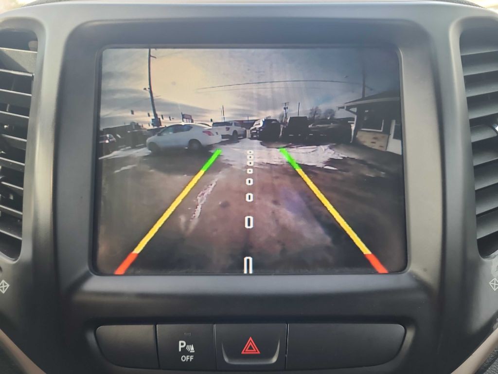 2018 Jeep Cherokee Image 24