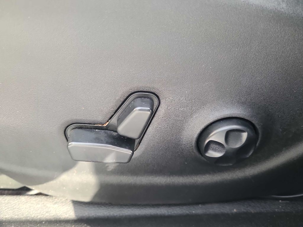 2018 Jeep Cherokee Image 30