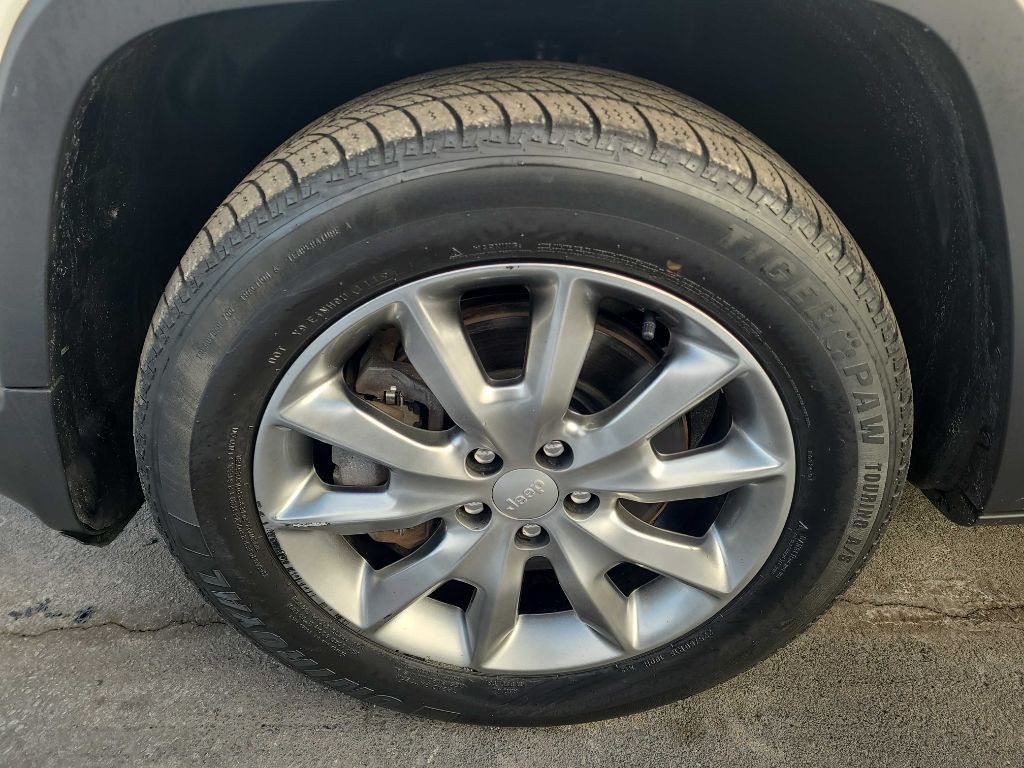 2018 Jeep Cherokee Image 37