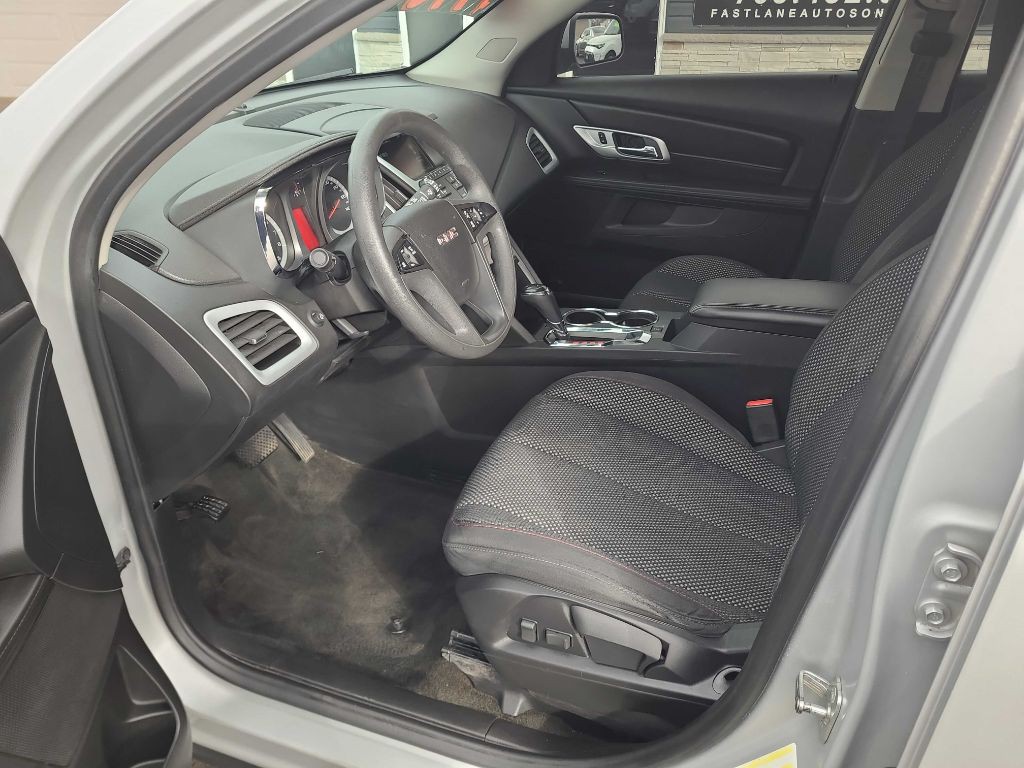 2016 GMC Terrain Image 8