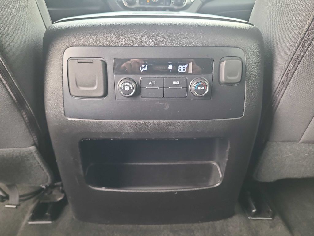 2018 Chevrolet Tahoe Image 16