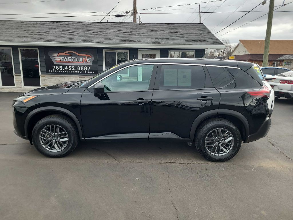 2023 Nissan Rogue Image 2