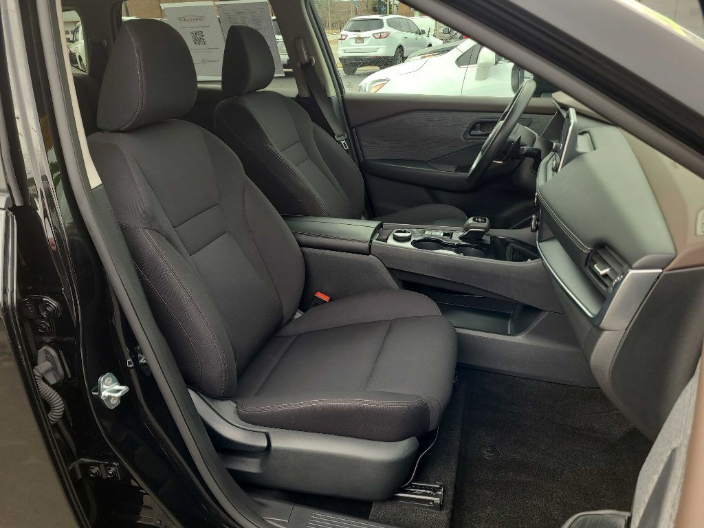 2023 Nissan Rogue Image 11