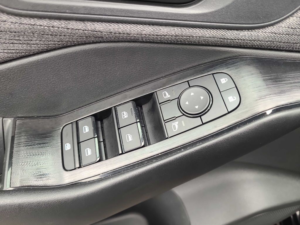 2023 Nissan Rogue Image 24