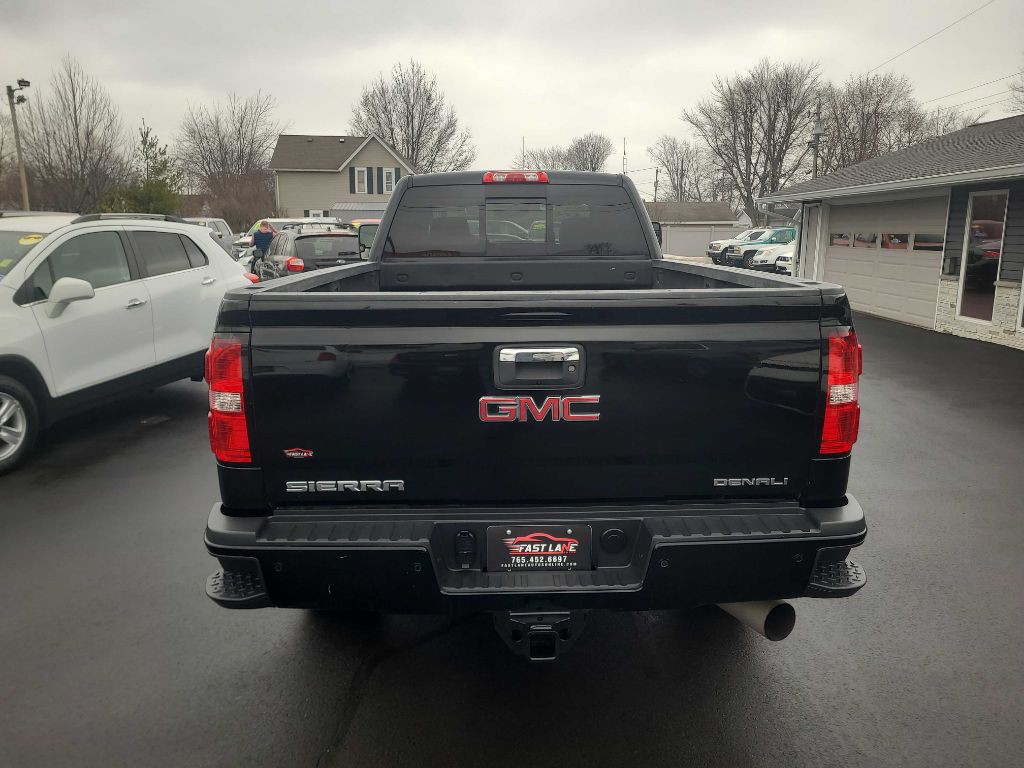 2017 GMC Sierra Image 4